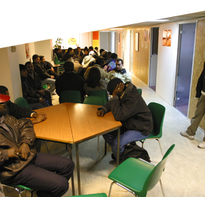 Les jeunes étrangers, majeurs ou mineurs non-accompagnés, en danger en Seine-et-Marne Les jeunes étrangers, majeurs ou mineurs non-accompagnés, en danger en Seine-et-Marne